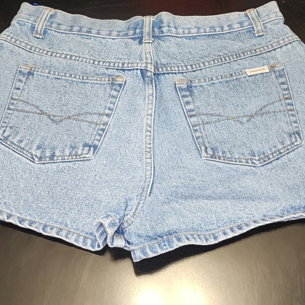 Vintage Zana di jeans shorts w/embroidered flowers Sz 13 - Picture 4 of 5